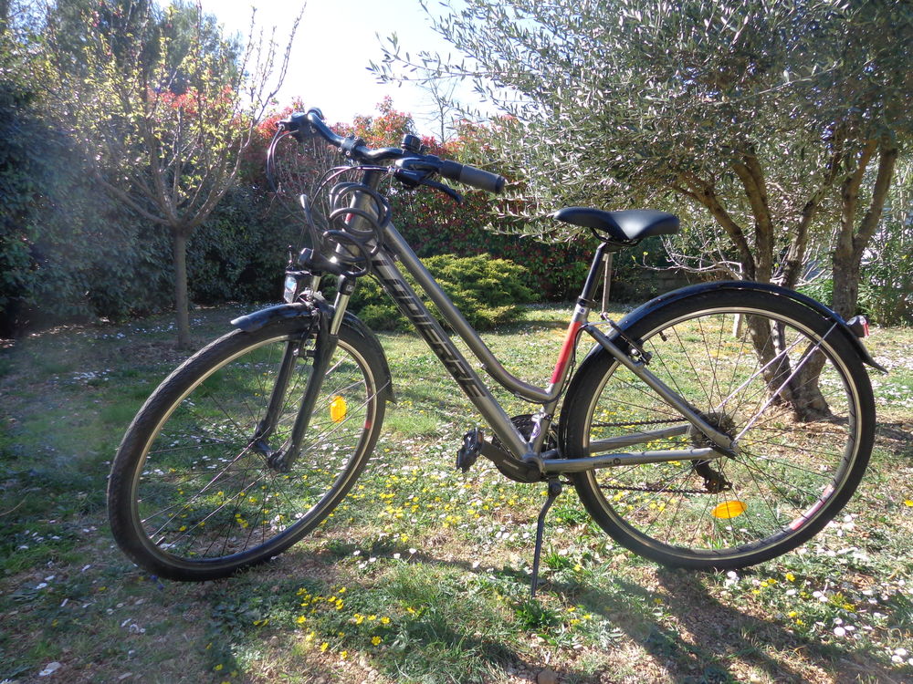 VELO LAPIERRE TREKKING FEMME Vélos