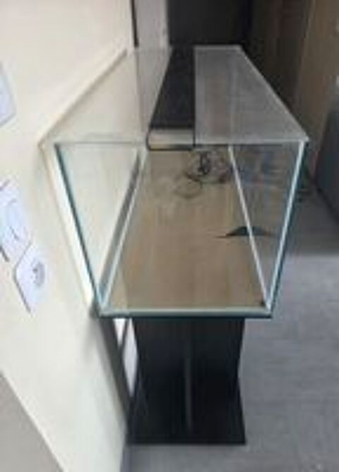   Aquarium 160L + meuble 