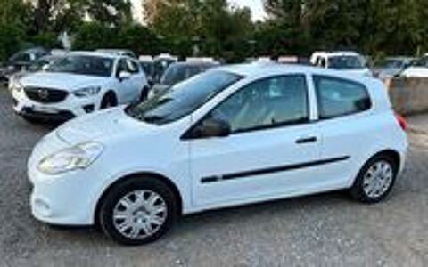 Annonce voiture Renault Clio III 3290 