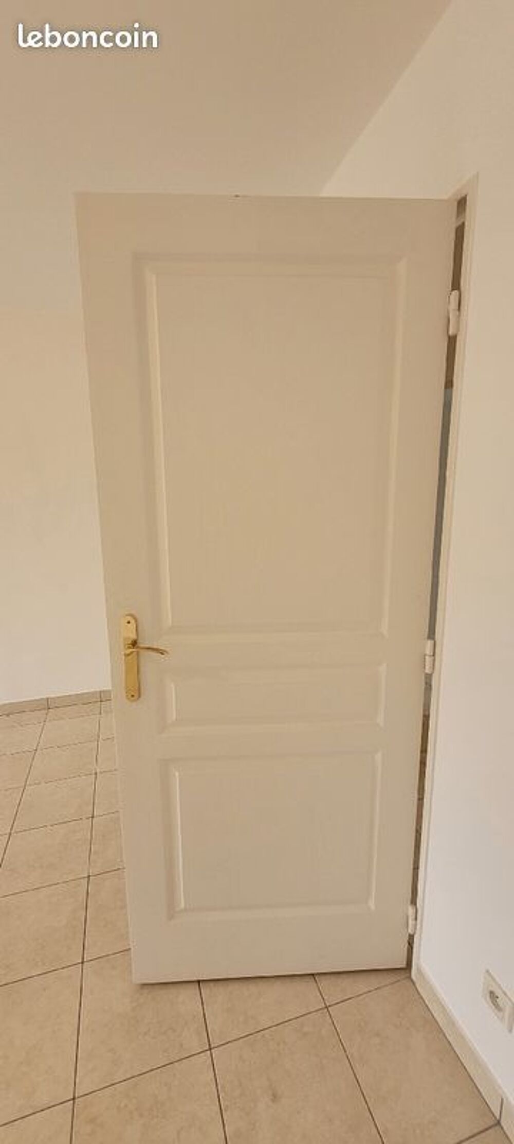 Porte blanche Meubles