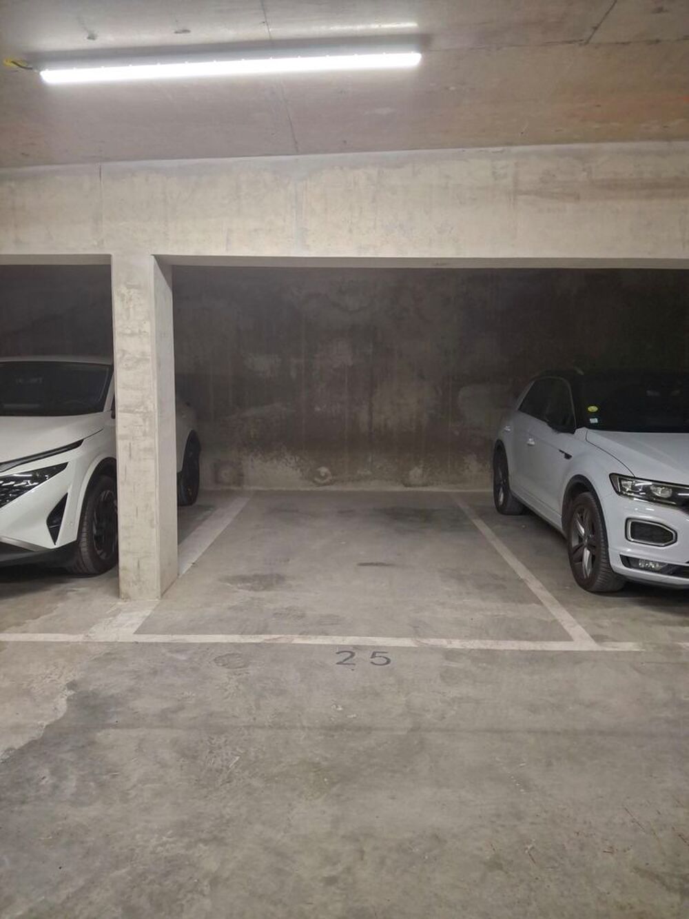 Location Parking/Garage Parking Nice