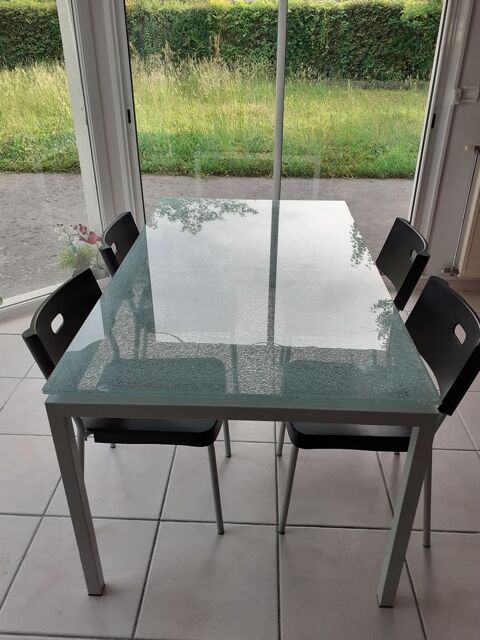 Table + Chaises 150 Oloron-Sainte-Marie (64)