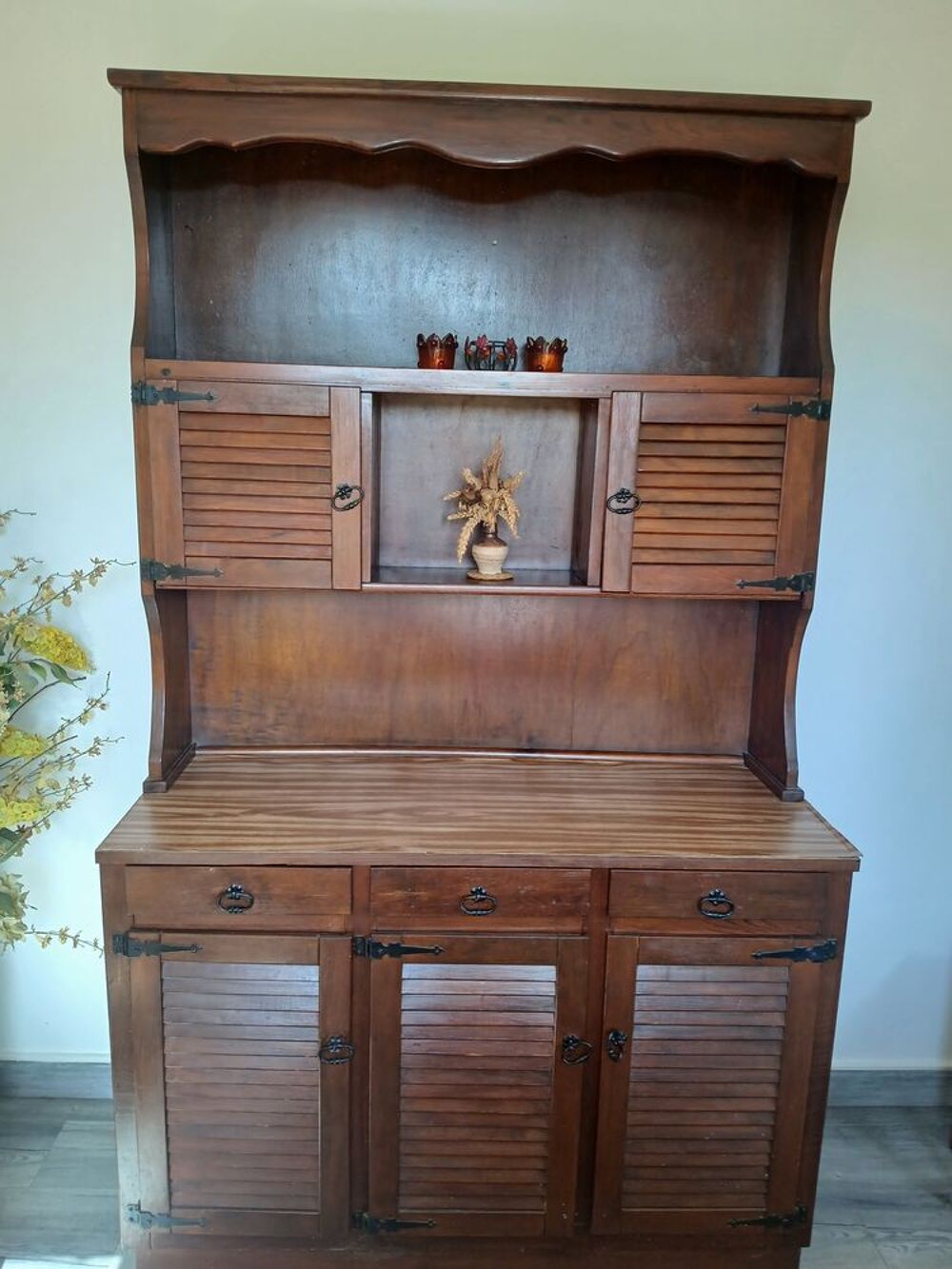 Buffet deux corps. Meubles