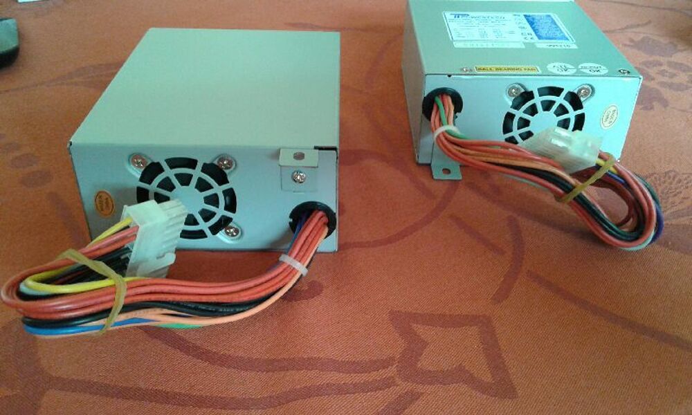 2 alimentition powertech 20 € Matériel informatique