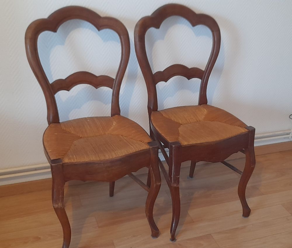 4 chaises paill&eacute;es Meubles