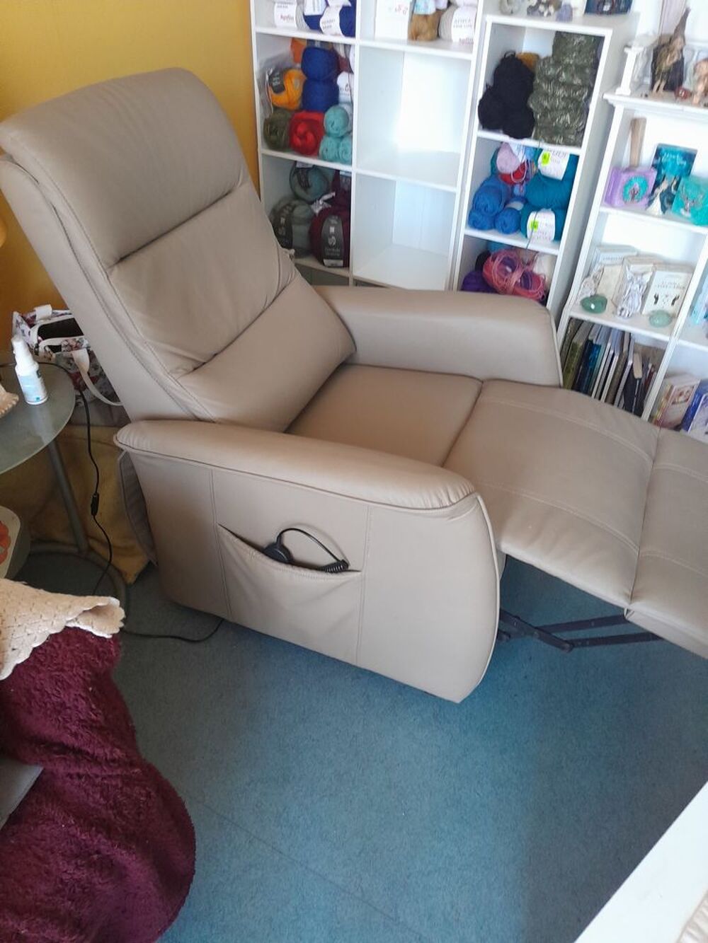 Fauteuil m&eacute;dical &eacute;lectrique Meubles