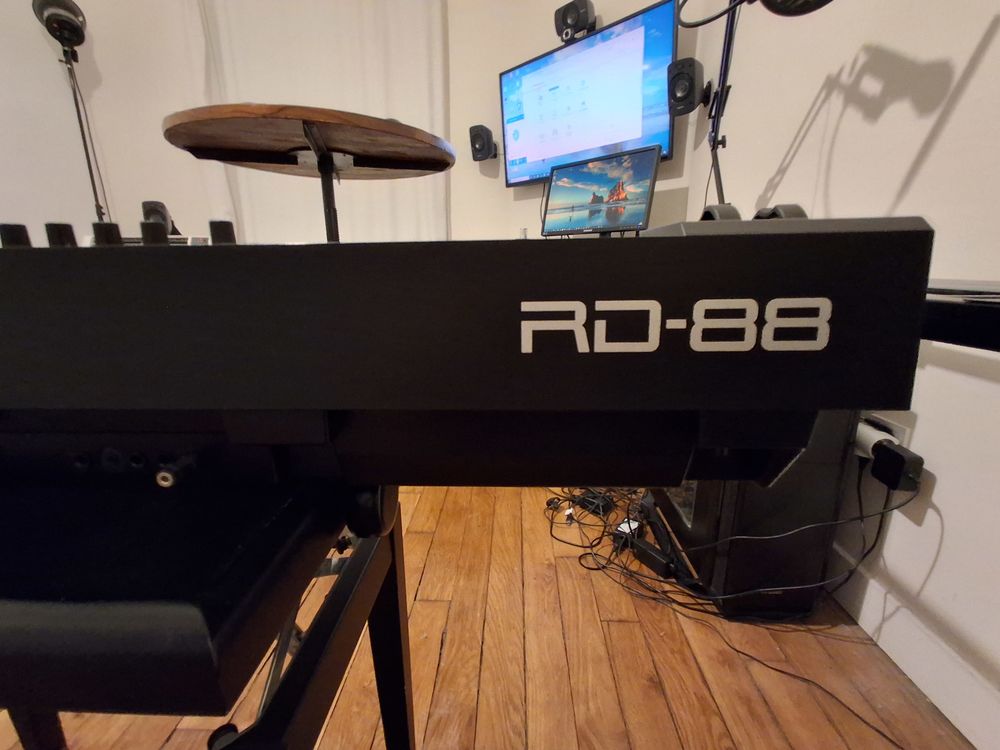 Clavier Roland RD88 avec stand pliable, pied de sc&egrave;ne, banc Instruments de musique