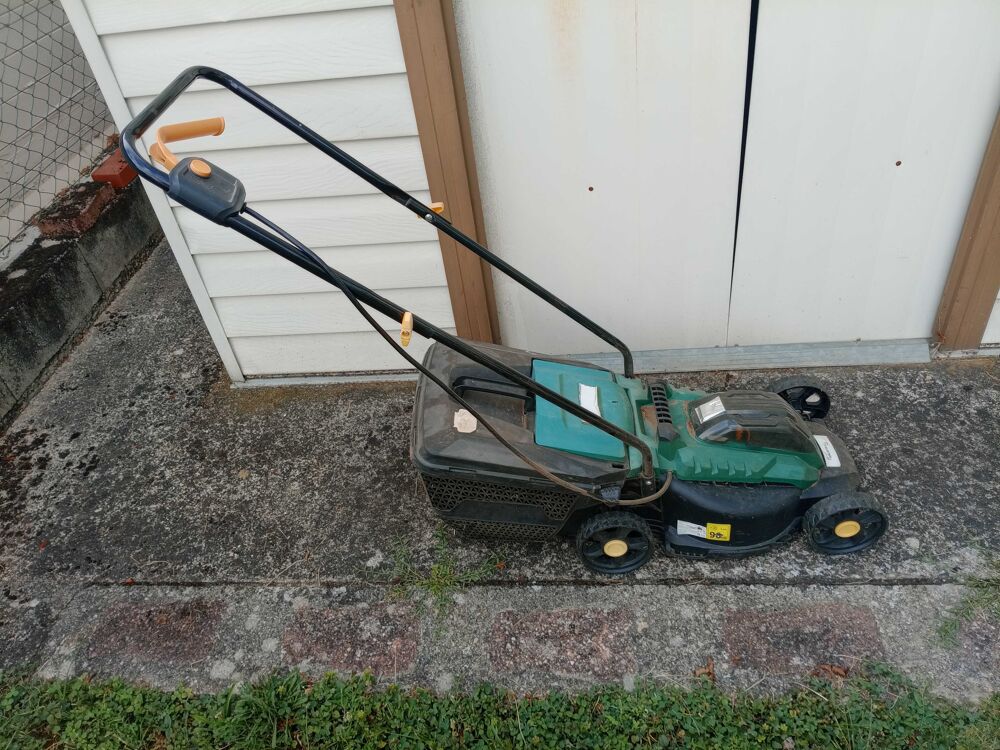 tondeuse &eacute;lectrique sans fil Jardin