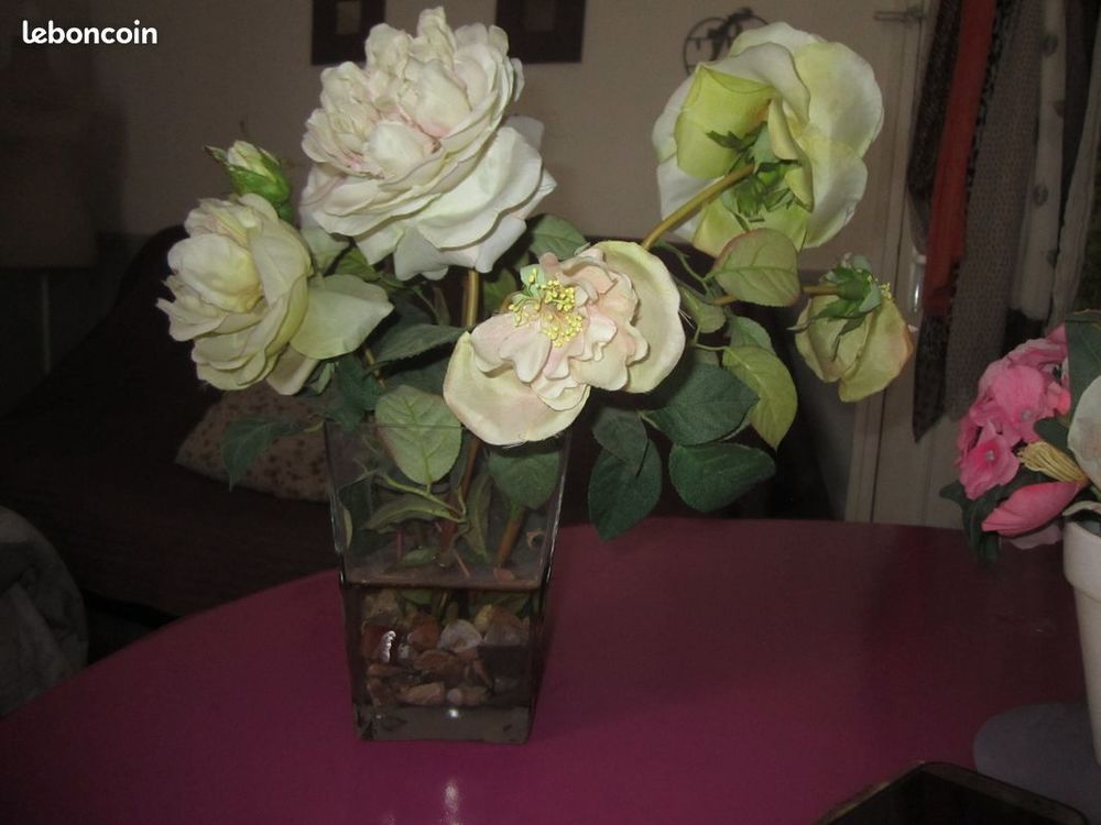 compositions florales avec vase et illusion eau Dcoration