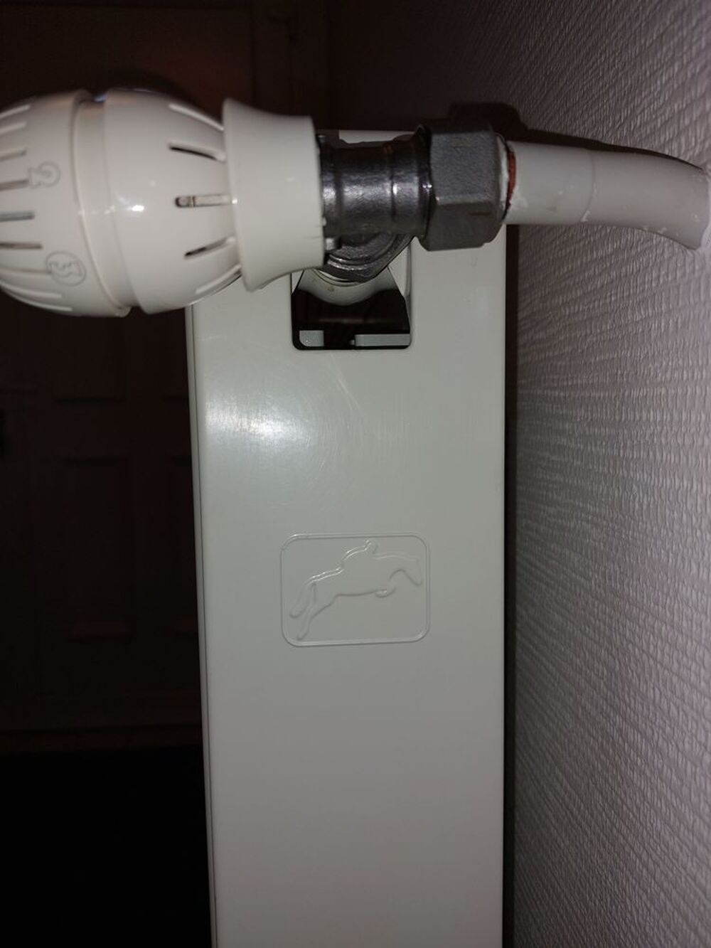 Radiateur thermotastique chauffage central Bricolage