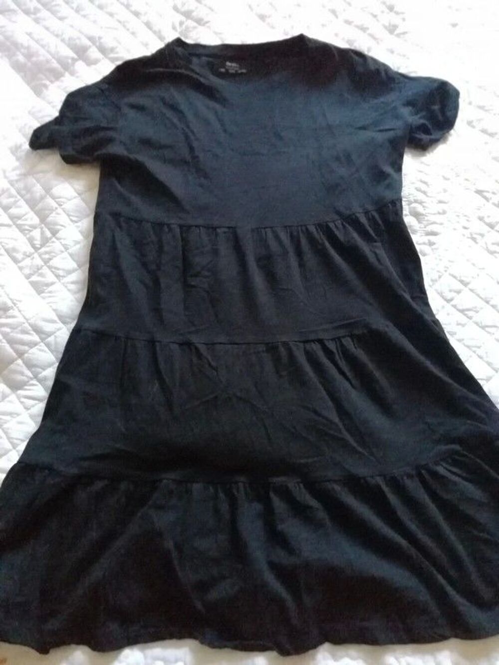 robe noire taille S Vêtements