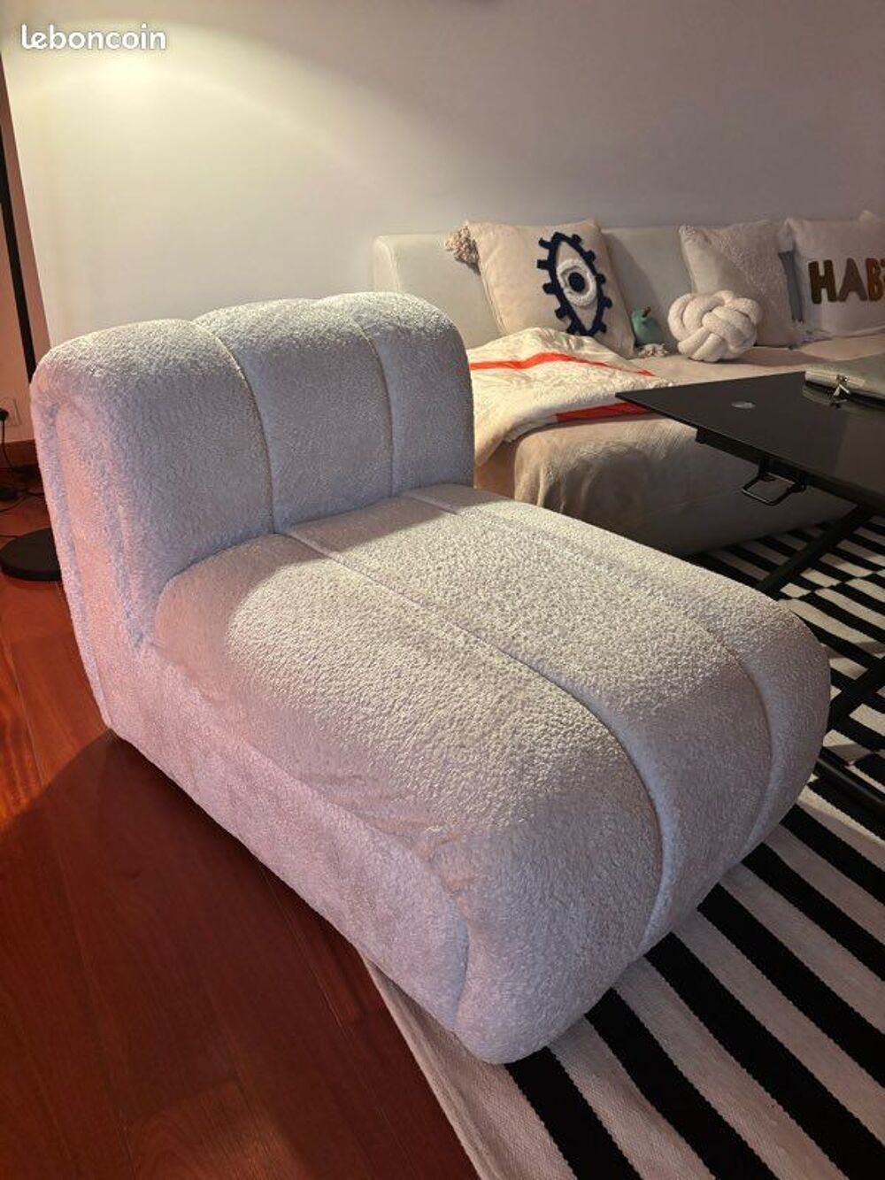 Fauteuil en velour molletonn&eacute; de couleur cr&egrave;me/beige Meubles