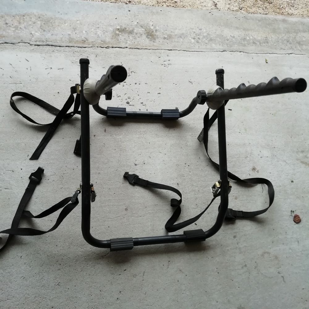 Porte-v&eacute;lo &agrave; fixer sur haillon arri&egrave;re Vélos