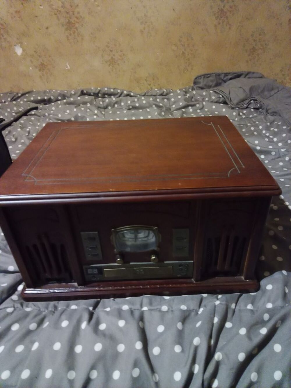 Combin&eacute; radio, tourne-disque et lecteur CD ( en bois ) Audio et hifi