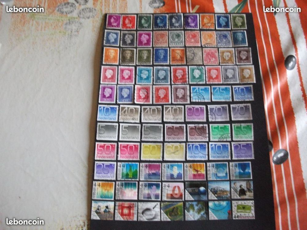 Lot de 400 timbres diff&eacute;rents et oblit&eacute;r&eacute;s Pays-Bas Hollande 