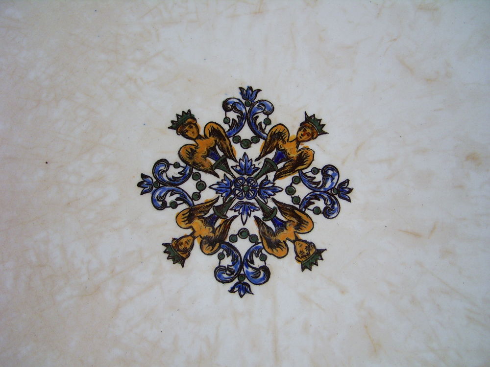 Plat en porcelaine de GIEN E 1856 
