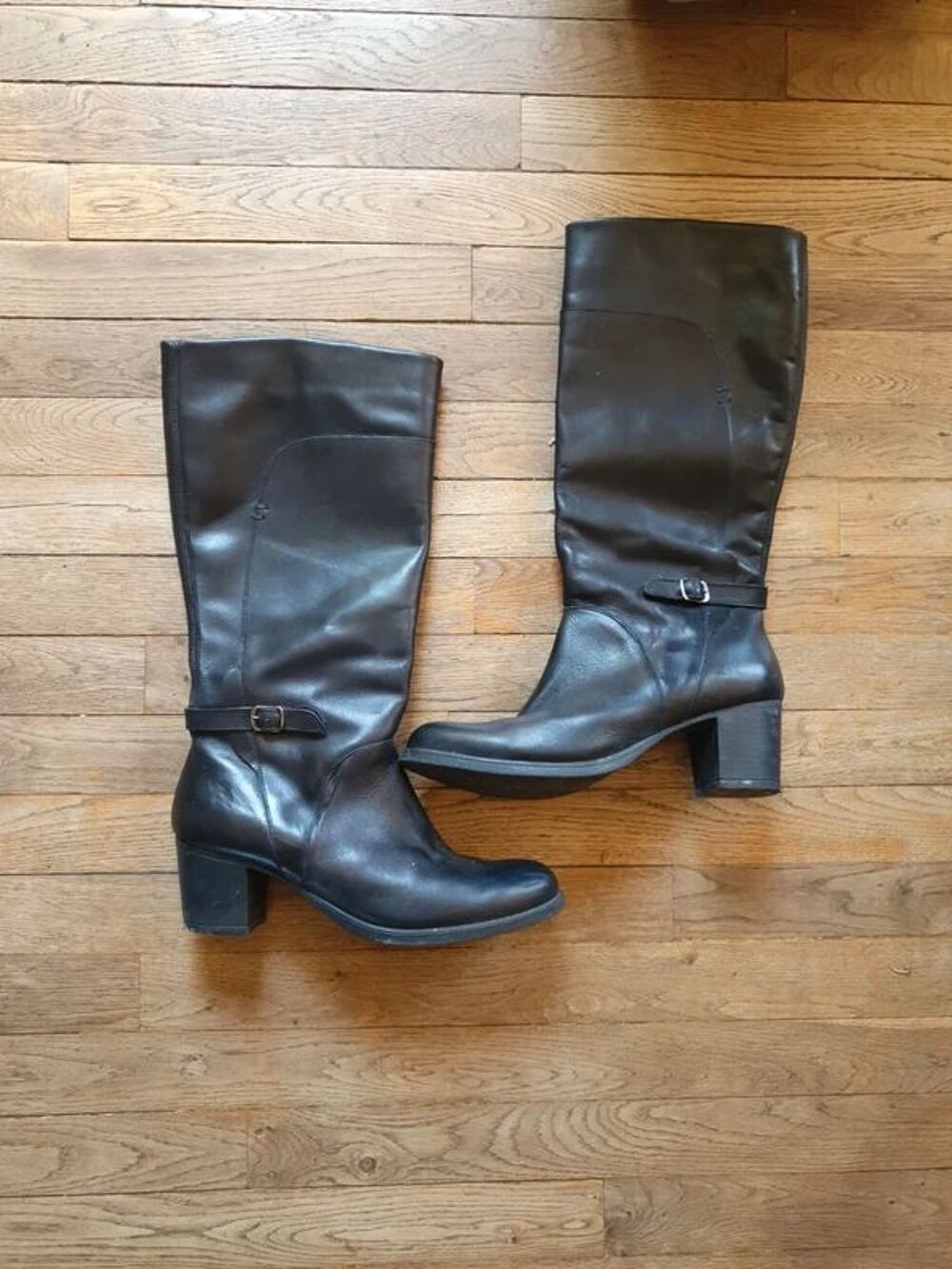 Bottes noires montantes &agrave; talons Tata Italia Chaussures