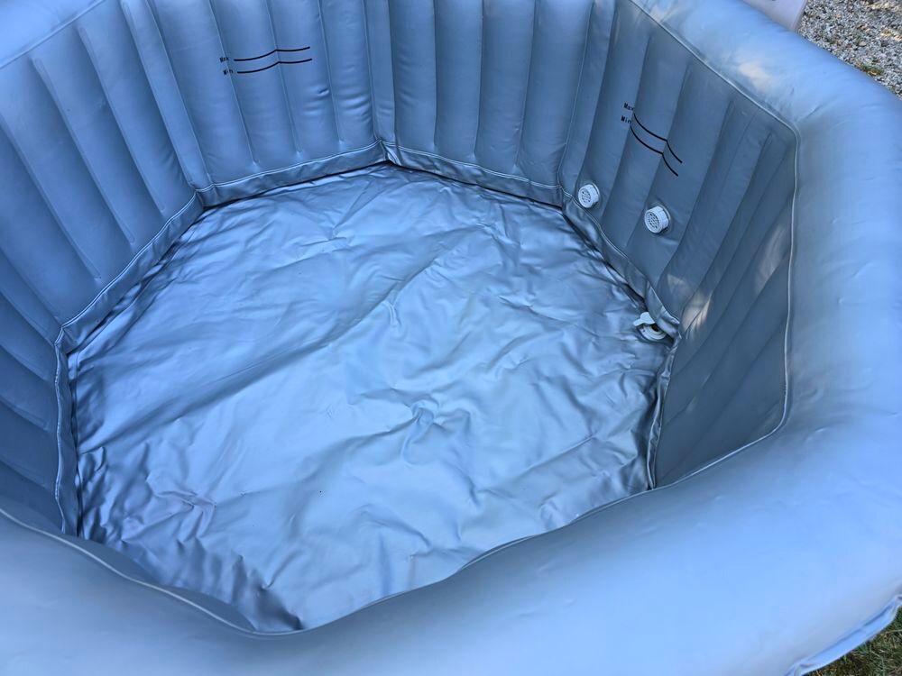 NOVARDEN Spa Gonflable by NETSPA 5/6 Places Jardin