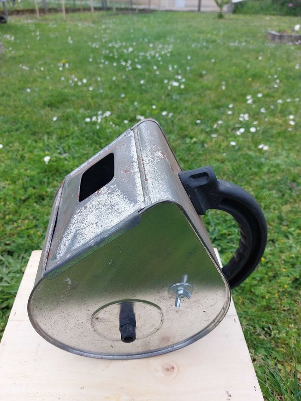 machine &agrave; cr&eacute;pir avec poign&eacute;e ergonomique et l&eacute;g&egrave;re Bricolage