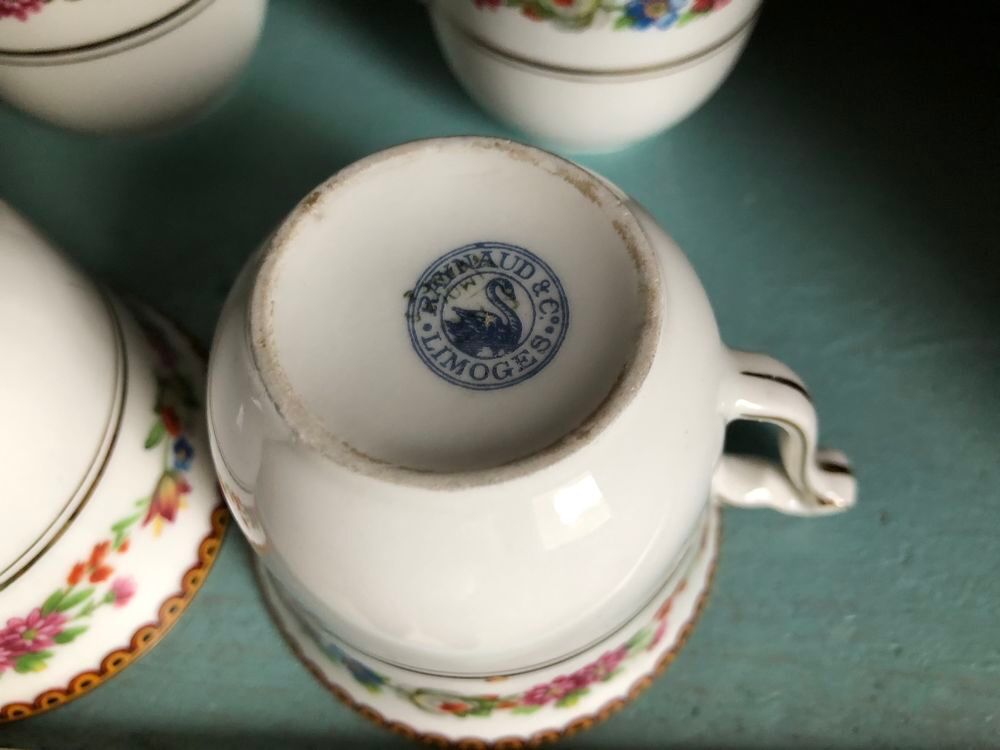 Lot de 11 tasses &agrave; caf&eacute; porcelaine Cuisine