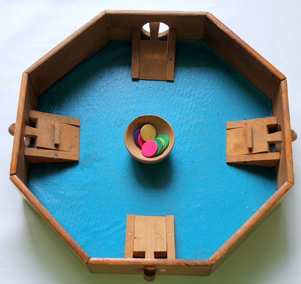 Jeu de bistrot ancien octogonal, jeu de puces Jeux / jouets