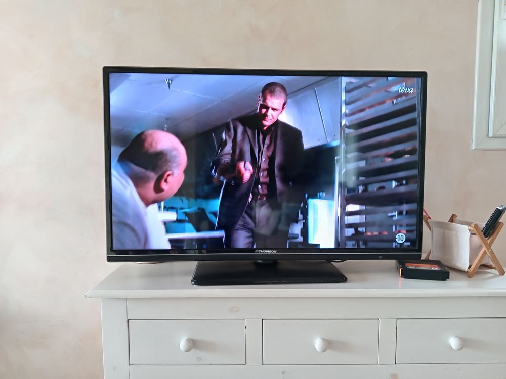TELEVISION LED Audio et hifi