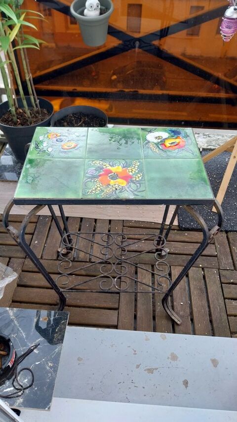 Table ou guéridon  Vallauris La Grange  100 Le Petit-Quevilly (76)