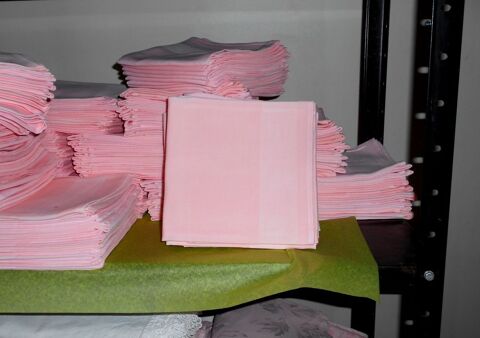 serviette rose pro de restaurant (l'unit�) 1 Monflanquin (47)