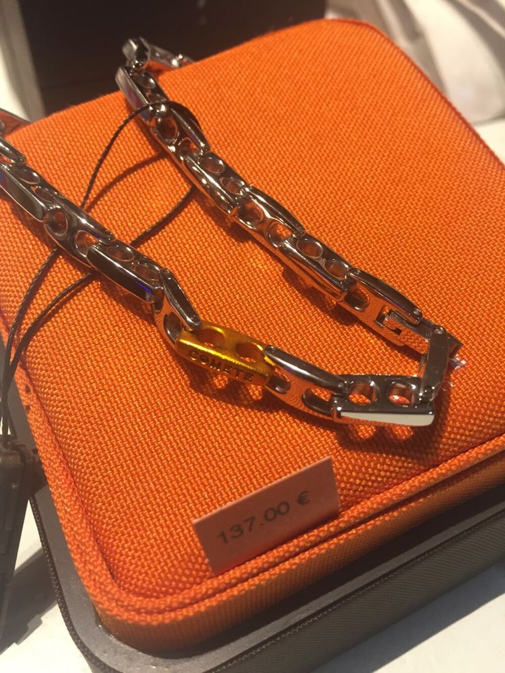 chaine marque com&egrave;te UGL 244 Bijoux et montres