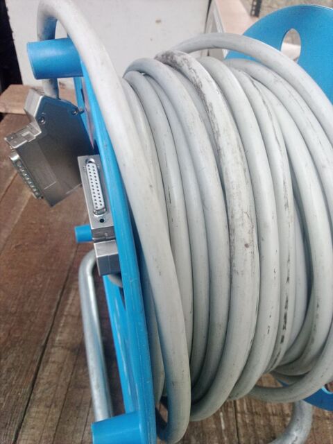 enrouleur       avec  fil  25  brins  connecteur   D SUB 50 Savigny-sur-Braye (41)