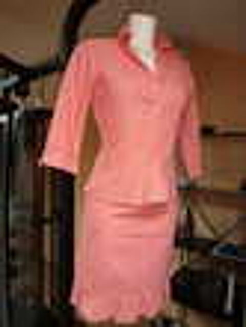 tailleur jupe rose Vêtements