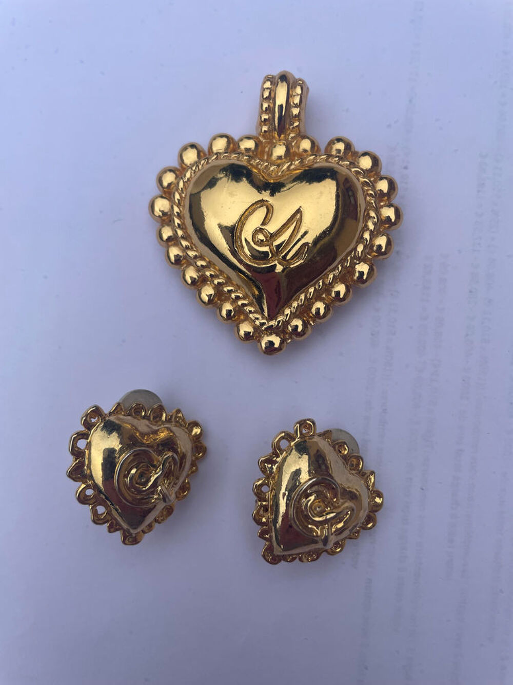 Parure Broche/Pendentif + BO Clip coeur dor&eacute; C.LACROIX Bijoux et montres