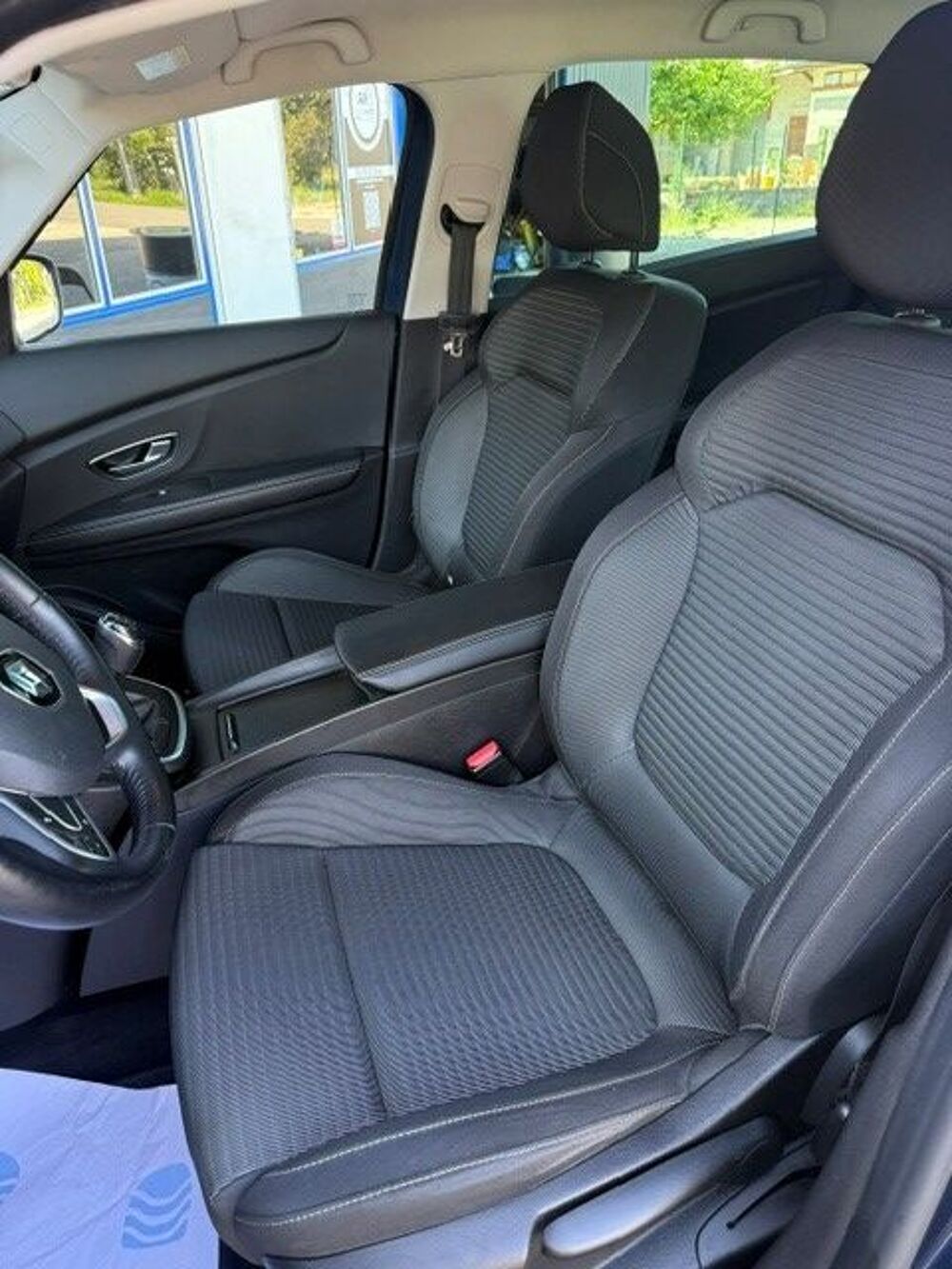 Grand scenic IV Grand Scenic Blue dCi 120 Business 2019 occasion 38210 Tullins