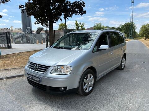 Volkswagen Touran 1.6 16S FSI Confort 5pl 2005 occasion Montry 77450