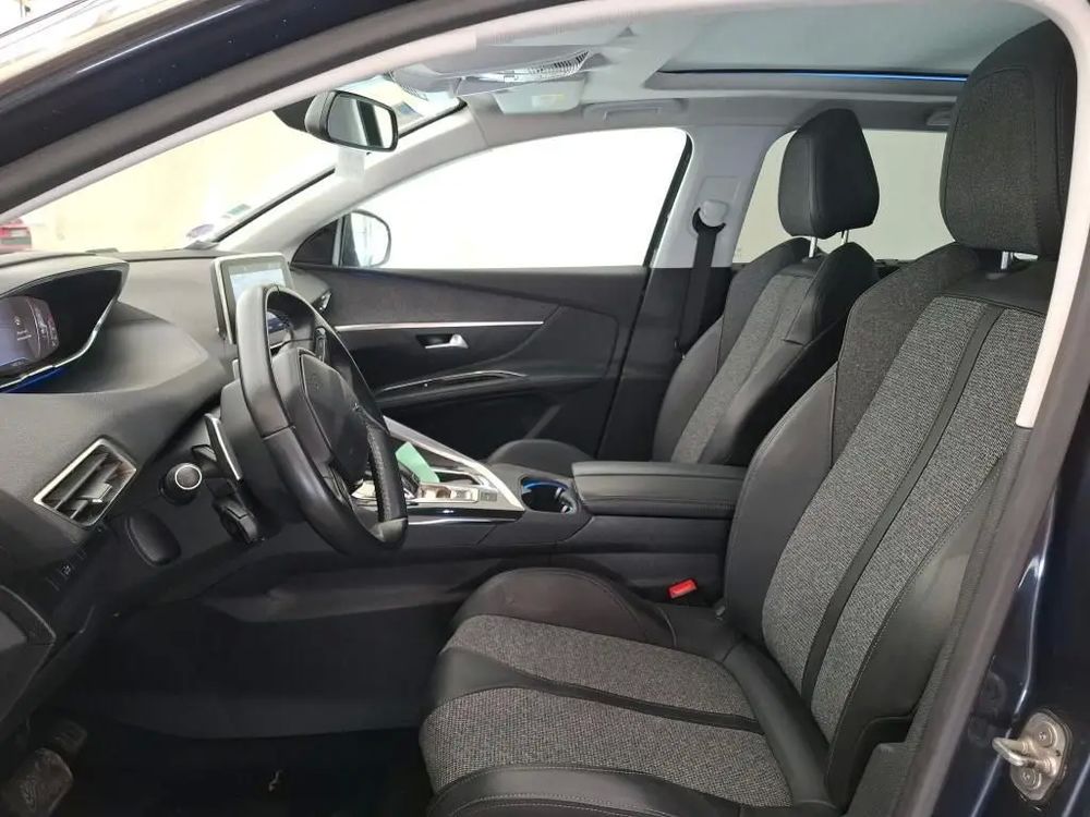 5008 PureTech 130ch S&S EAT8 Allure Business 2019 occasion 75015 Paris
