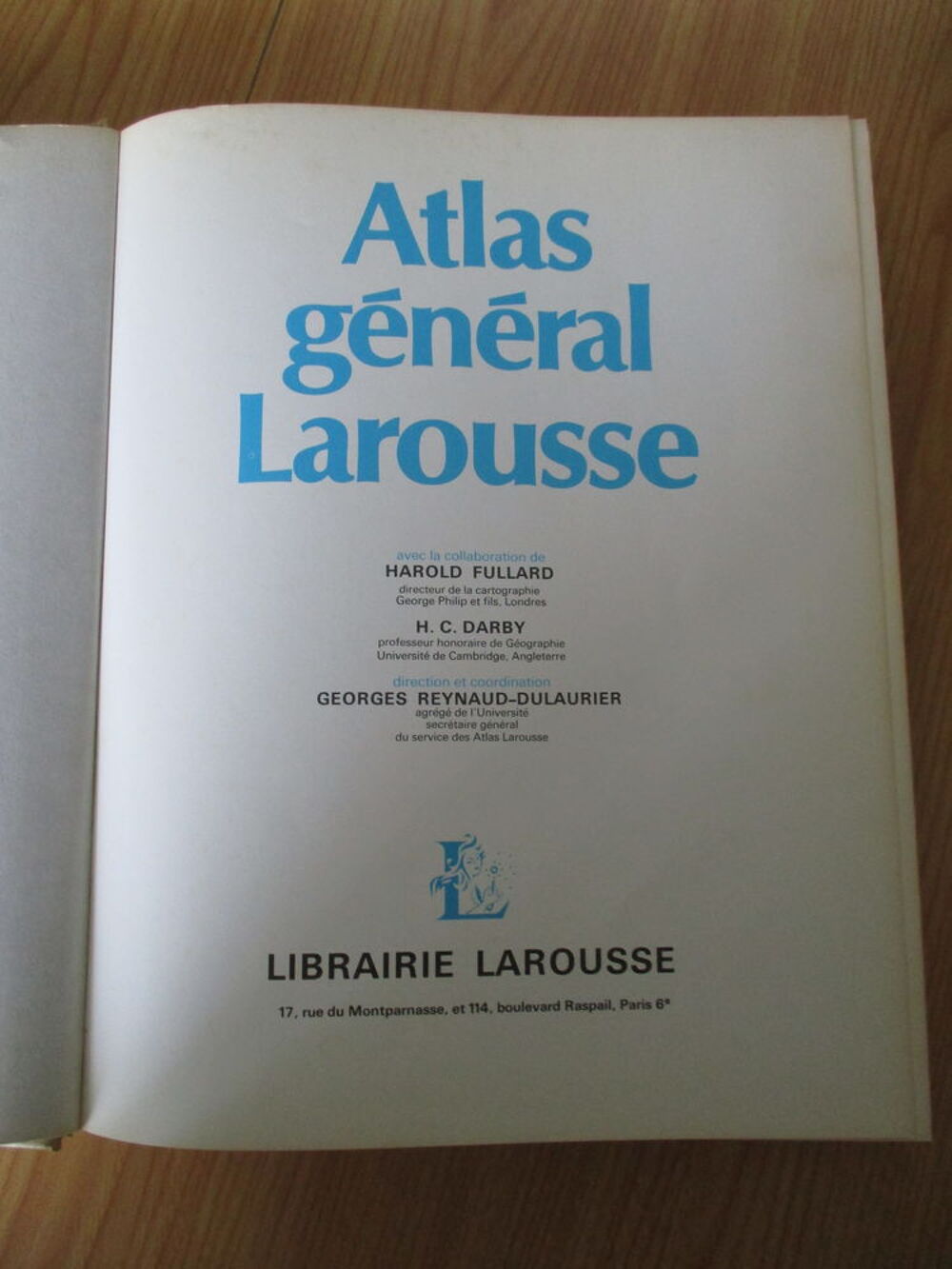 Atlas g&eacute;n&eacute;ral Larousse Livres et BD