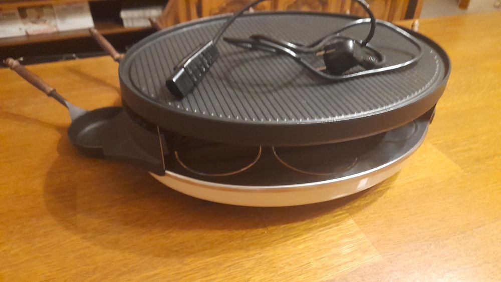 Appareil &agrave; raclette. Electroménager