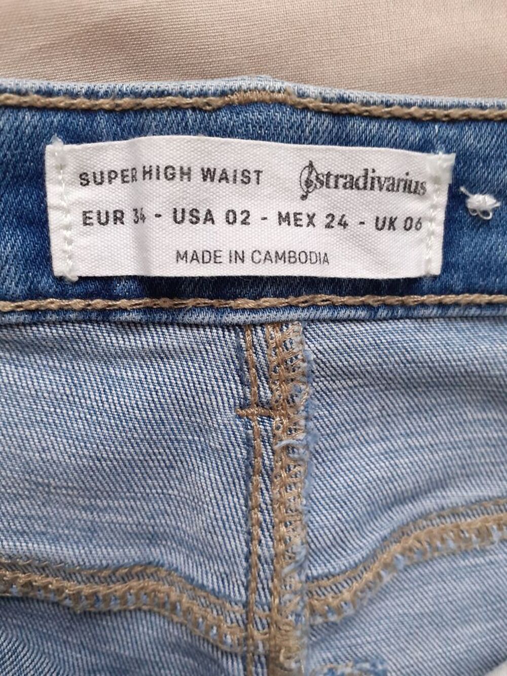 Jean slim trou&eacute; femme taille 34 Vêtements