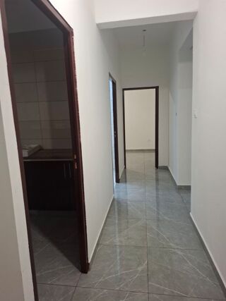  Appartement à louer 3 pièces 80 m²