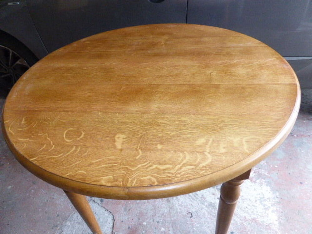 table ronde en ch&egrave;ne Meubles