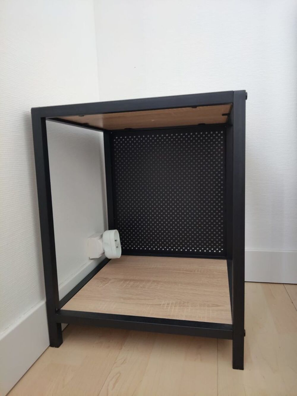 Lot de 2 tables de chevet. 40x40x50 cm - 35 € Meubles