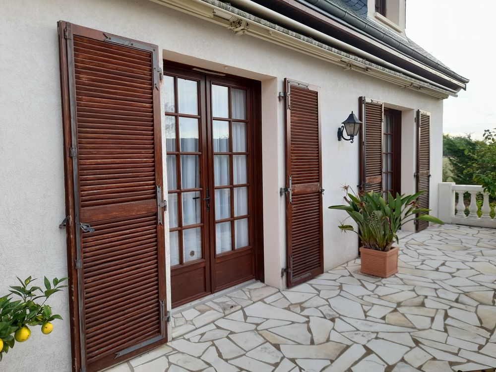 volets persiennes en bois exotique Niangon Décoration