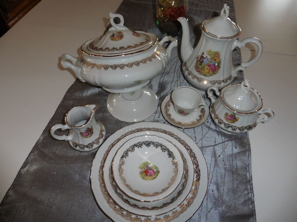 service de table v&eacute;ritable 98 pi&egrave;ces Décoration
