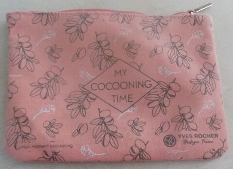 trousse  maquillage 2 La Motte-d'Aveillans (38)