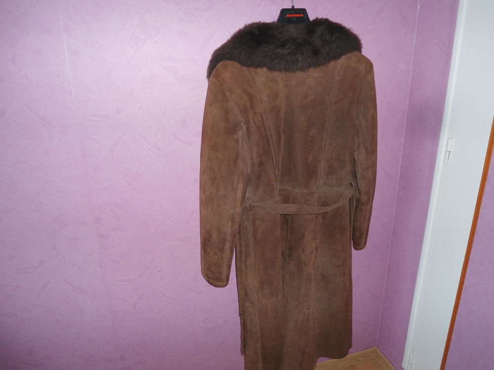 tres beau manteau en peau avec col de fourrure - taille 44 - Vtements