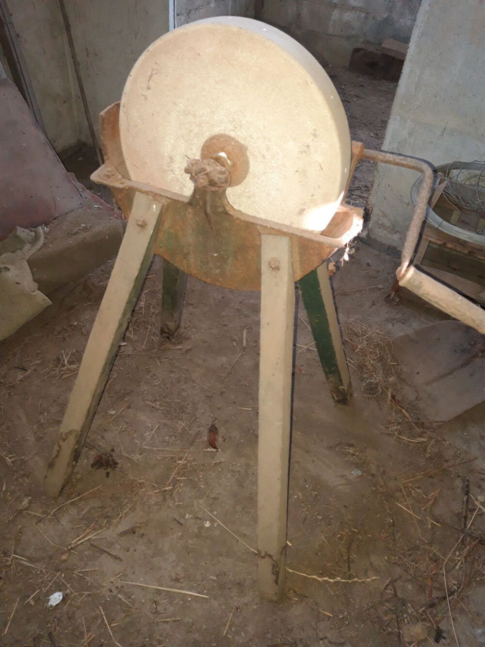 Meule &agrave; aff&ucirc;ter Bricolage