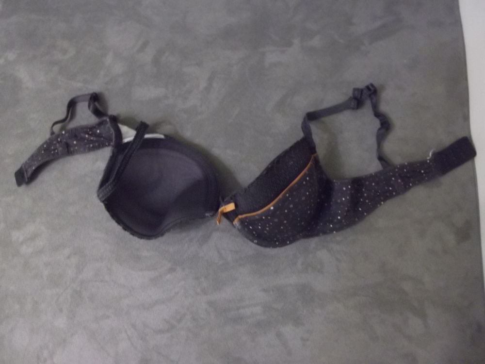 Soutien-gorge coque &agrave; armature 90B Vêtements