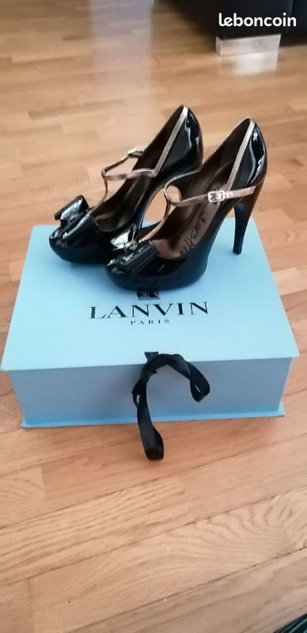 Escarpins de marque Lanvin neuf T36 et T37. Chaussures