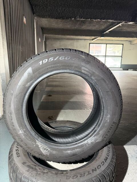 Pi&egrave;ces et &eacute;quipements Voiture Pneu voiture - roue  occasion Grenoble 38000