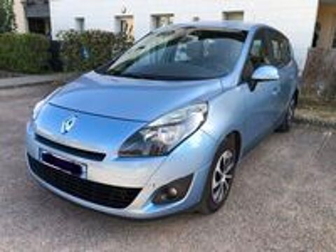 Grand Sc&eacute;nic III GRAND SCENIC DCI 105 CARMINAT TOM TOM PRO 2009 occasion 93300 Aubervilliers
